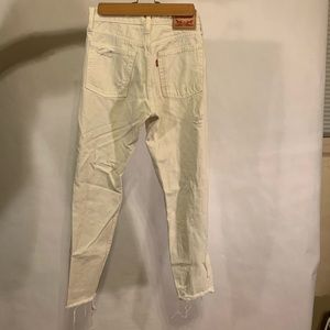 White distressed Levi’s Wedgie Jeans
